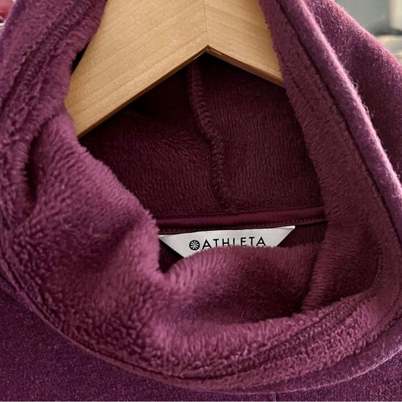 Athleta Cozy Karma Funnel Neck Fleece Oversize Sweatshirt Pockets in Wine medium - Picture 6 of 7